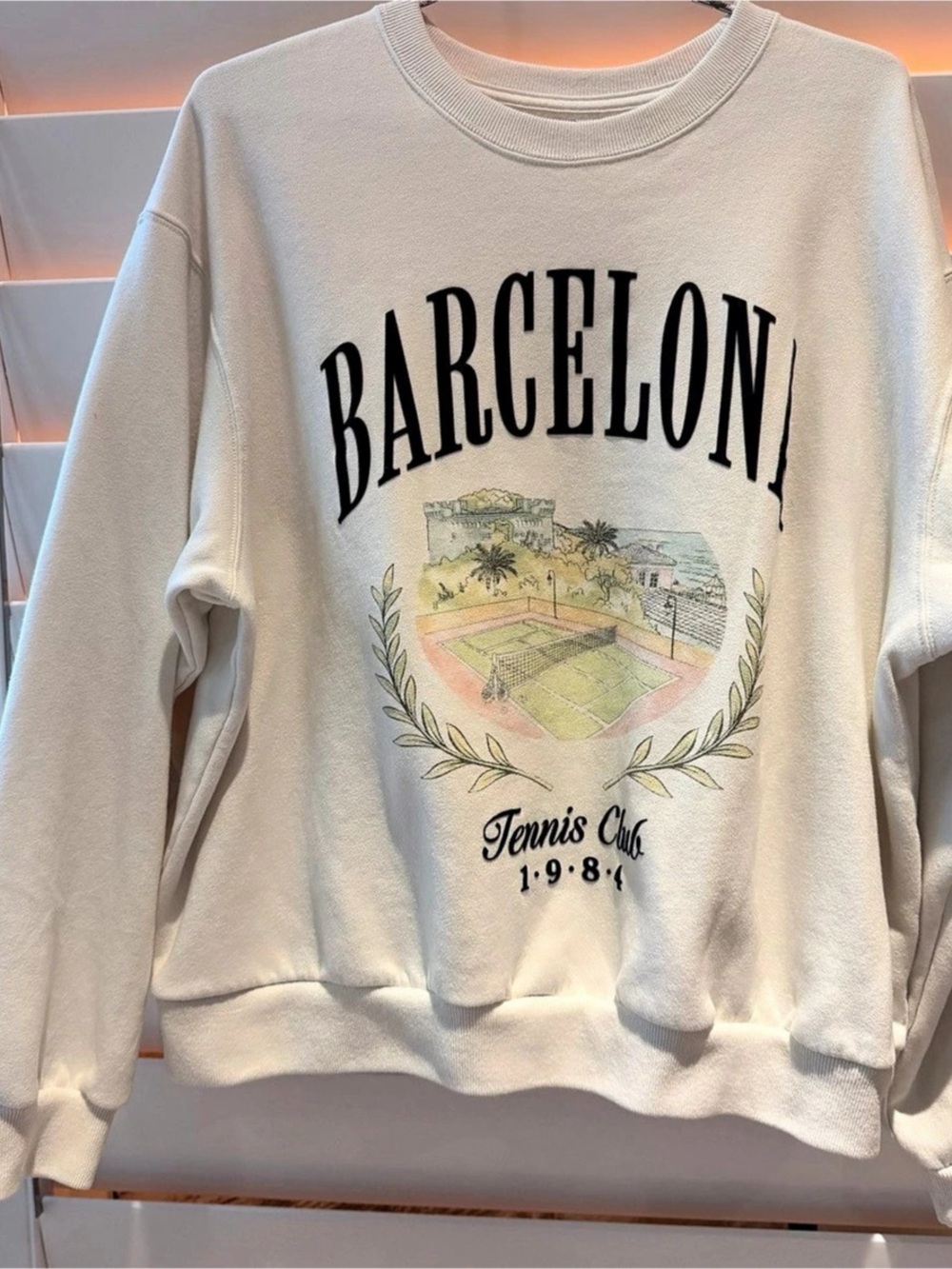 Hollister Barcelona Tennis Club Graphic Crew Sweatshirt Cream Large